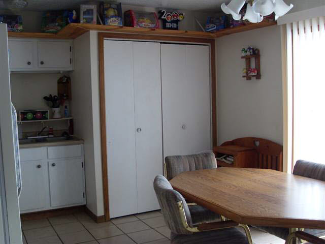 605 E South St, Garrett, IN 46738 photo 8