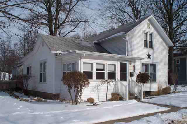 412 W Spring St, Lagrange, IN 46761 photo 1