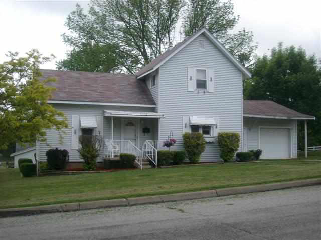 520 N York St, Albion, IN 46701 photo 1