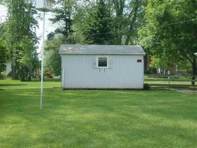 520 N York St, Albion, IN 46701 photo 3