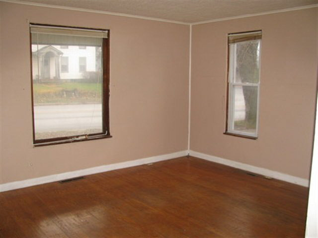 108 S Main St, Wolcottville, IN 46795 photo 3