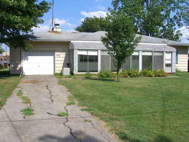 412 S Britton St, Garrett, IN 46738 photo 9