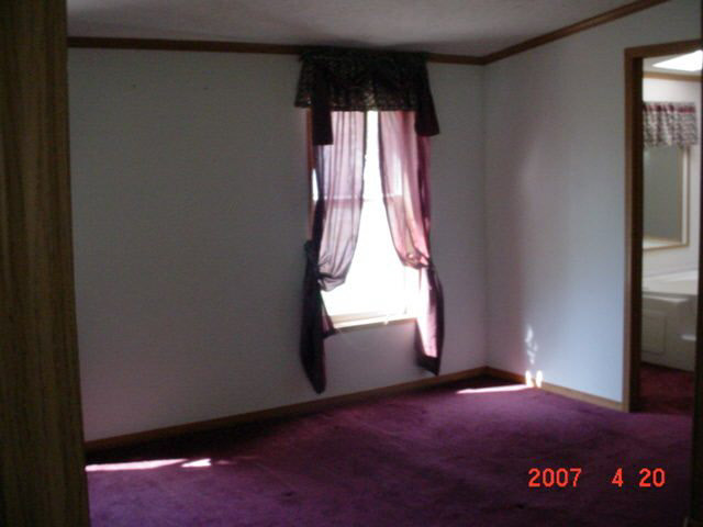105 E Hobart, Ashley, IN 46705 photo 5