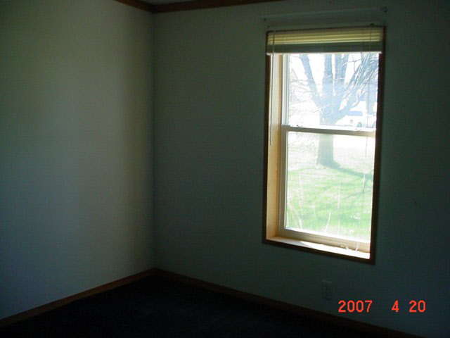 105 E Hobart, Ashley, IN 46705 photo 7