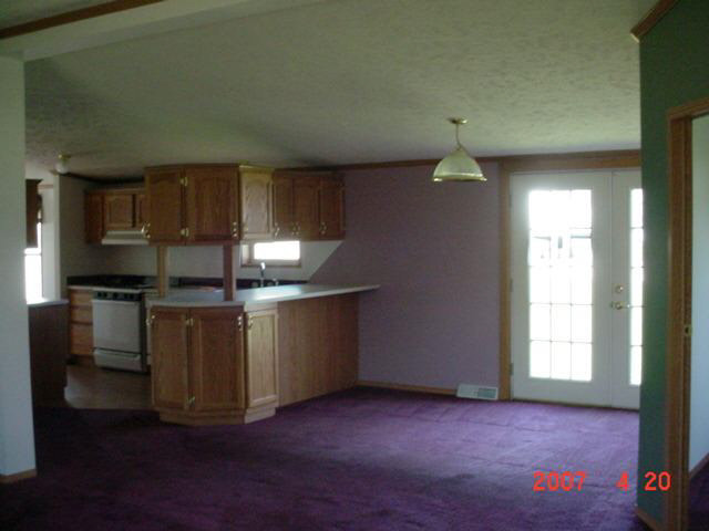 105 E Hobart, Ashley, IN 46705 photo 2