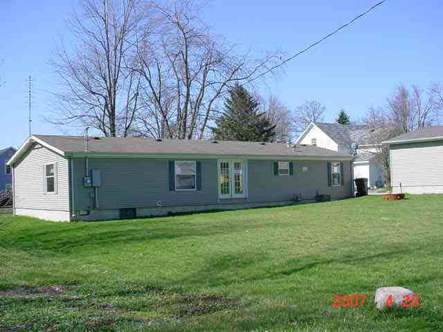 105 E Hobart, Ashley, IN 46705 photo 9
