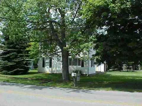 865 Center St, Waterloo, IN 46793 photo 1