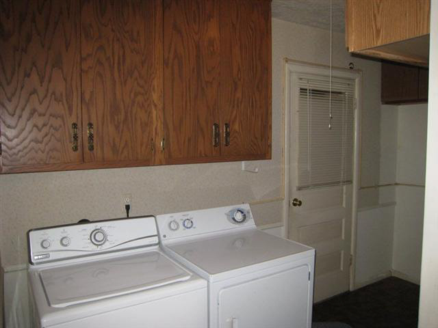 237 S Baxter St, Auburn, IN 46706 photo 9