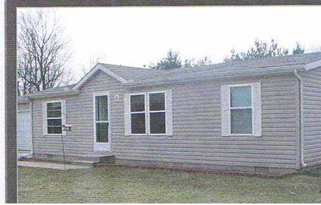 608 Meadowbrook Ln, Lagrange, IN 46761 photo 2