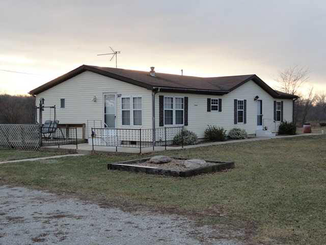 6724 State Road 8, Butler, IN 46721 photo 1