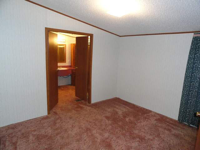 6724 State Road 8, Butler, IN 46721 photo 6