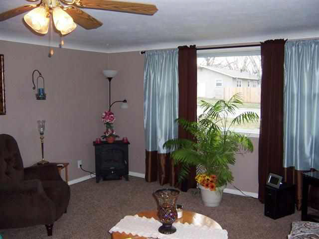 100 N Eckhart, Auburn, IN 46706 photo 4