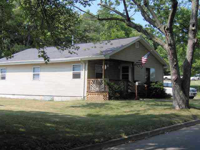 611 W Second St, Ligonier, IN 46767 photo 2
