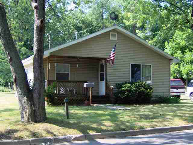 611 W Second St, Ligonier, IN 46767 photo 1