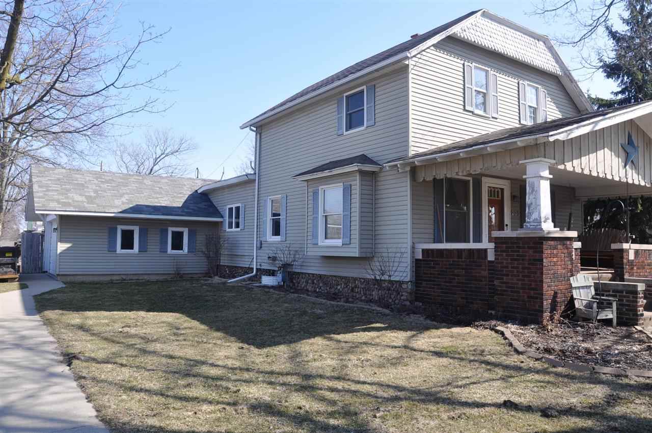 205 E Lake St, Topeka, IN 46571 photo 1