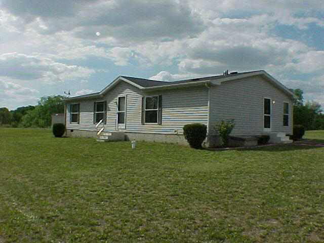 7685 E 750 N, Howe, IN 46746 photo 1