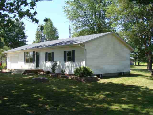 3140 N 100 E, Lagrange, IN 46761 photo 2