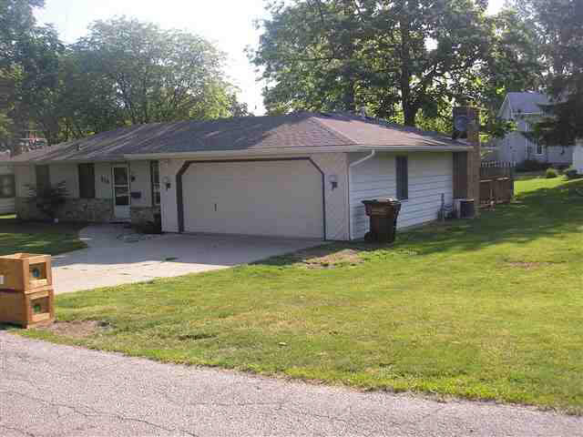 816 Ohio Ave, Auburn, IN 46706 photo 3
