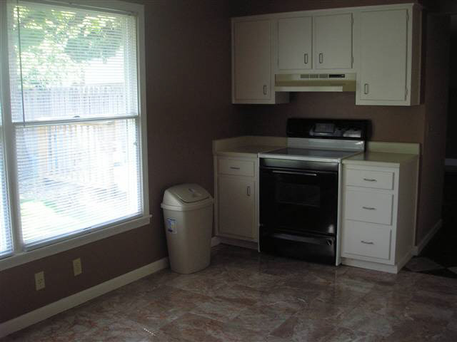 816 Ohio Ave, Auburn, IN 46706 photo 24