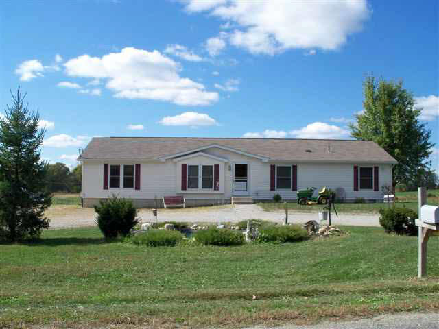7195 N 290 W, Wawaka, IN 46794 photo 1