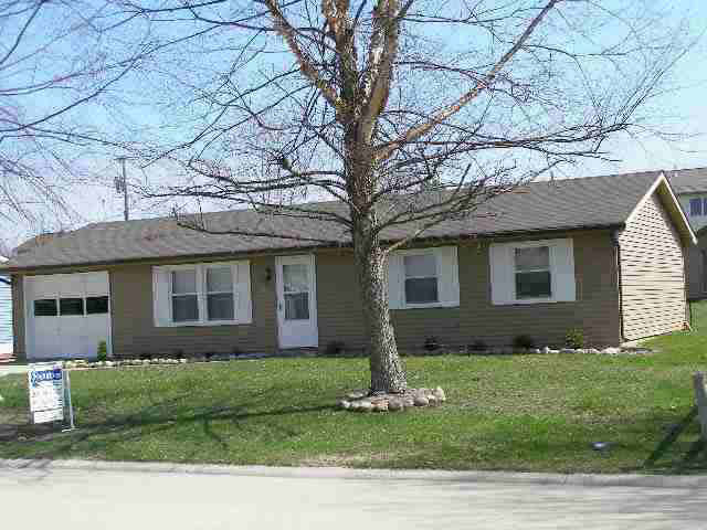 310 Hillside Dr, Lagrange, IN 46761 photo 1