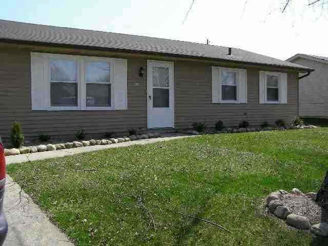 310 Hillside Dr, Lagrange, IN 46761 photo 2