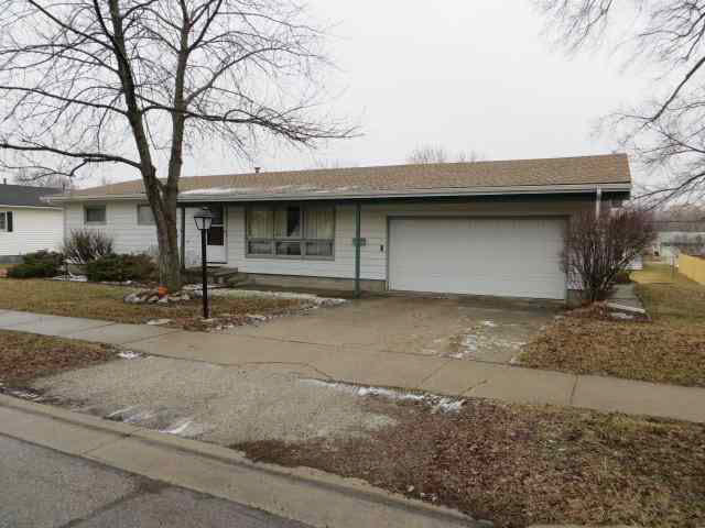 915 S State St, Kendallville, IN 46755 photo 1