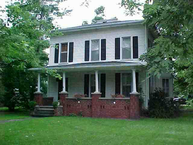 101 Wayne St, Howe, IN 46746 photo 1