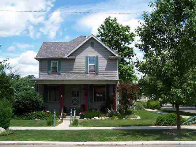 516 E King St, Garrett, IN 46738 photo 1