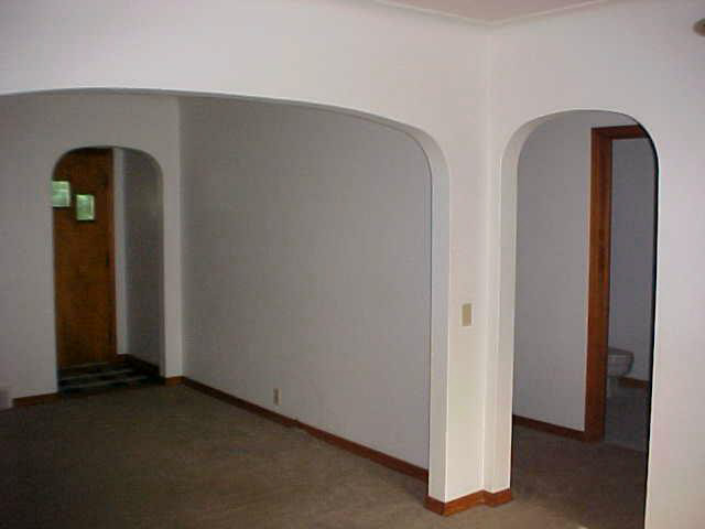 1328 S Randolph St, Garrett, IN 46738 photo 4