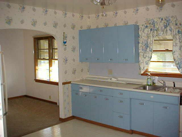 1328 S Randolph St, Garrett, IN 46738 photo 8