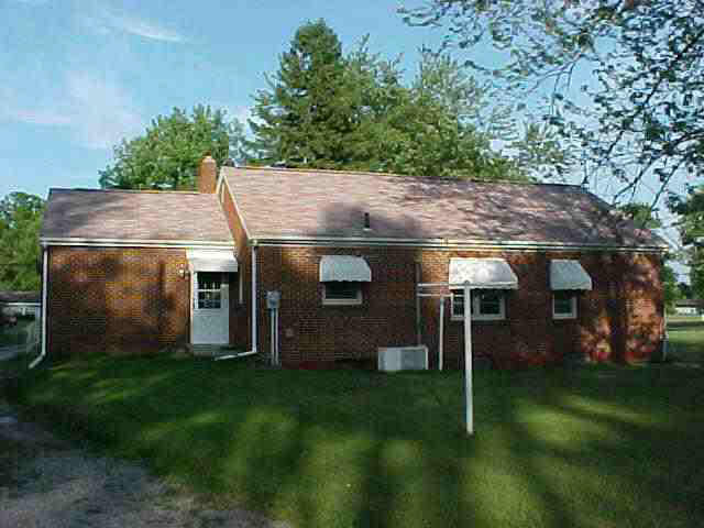 1328 S Randolph St, Garrett, IN 46738 photo 2