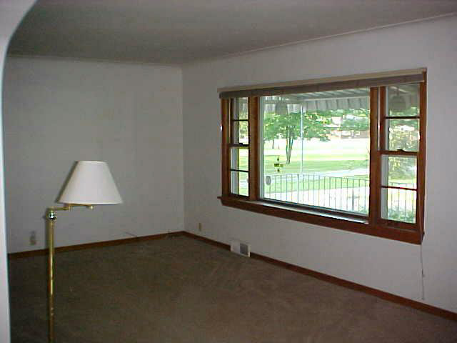 1328 S Randolph St, Garrett, IN 46738 photo 5