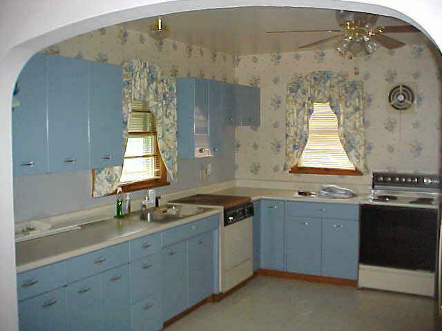 1328 S Randolph St, Garrett, IN 46738 photo 7