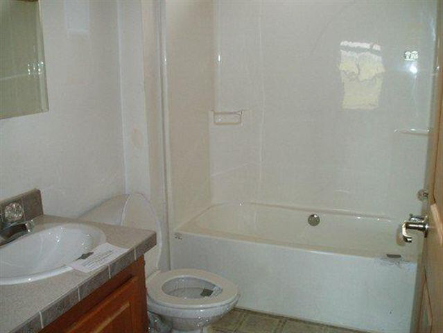 1087 E North St, Ligonier, IN 46767 photo 14