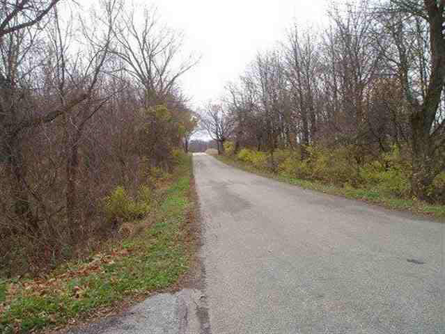 1087 E North St, Ligonier, IN 46767 photo 3