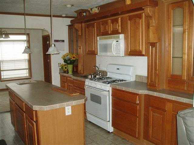 1087 E North St, Ligonier, IN 46767 photo 6