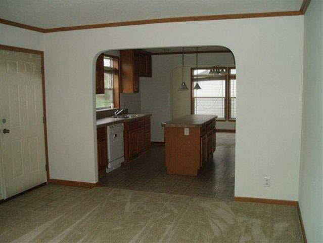 1087 E North St, Ligonier, IN 46767 photo 21