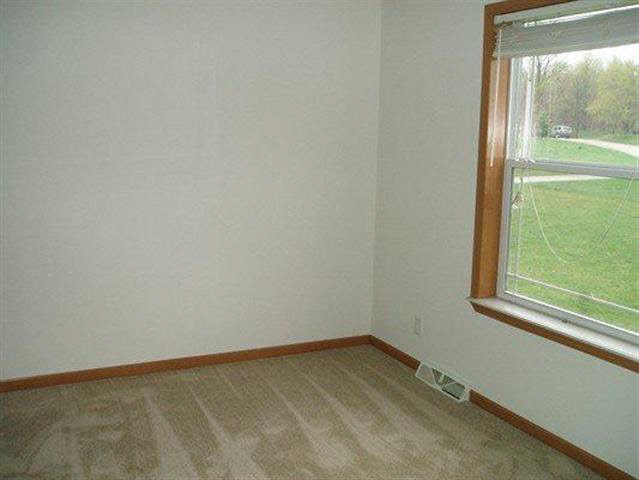 1087 E North St, Ligonier, IN 46767 photo 20