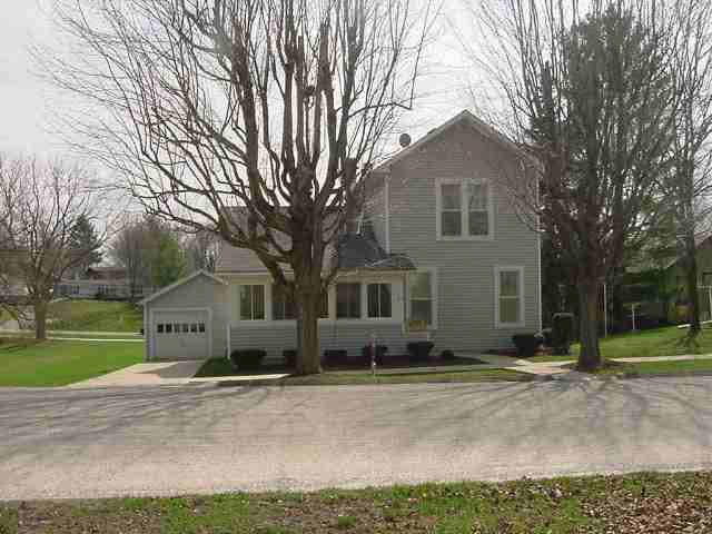 414 E Hazel St, Albion, IN 46701 photo 1