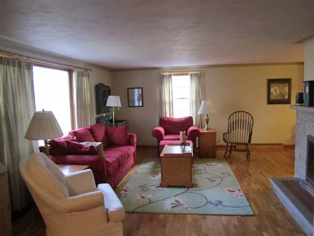 109 Orchard Dr, Auburn, IN 46706 photo 2