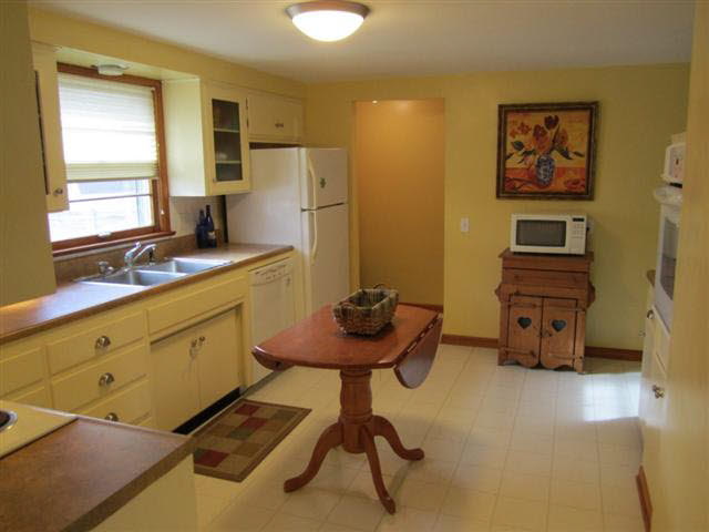 109 Orchard Dr, Auburn, IN 46706 photo 3