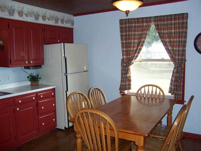 107 S Harrison St, Garrett, IN 46738 photo 6