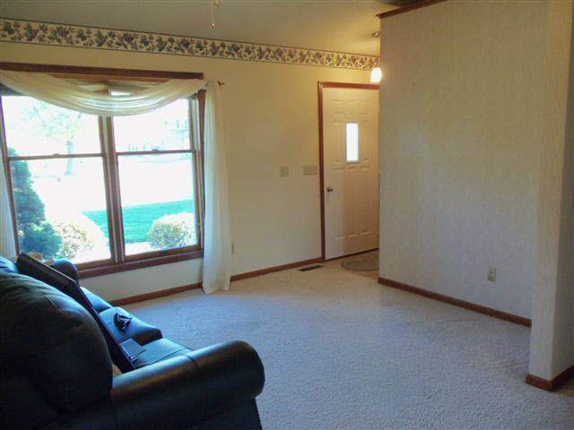 1711 Maple Ln, Garrett, IN 46738 photo 3