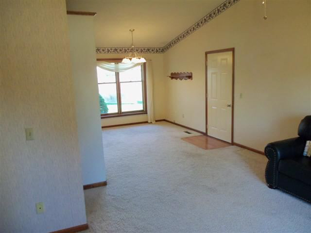 1711 Maple Ln, Garrett, IN 46738 photo 10