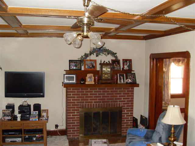 415 W 7th St, Auburn, IN 46706 photo 6