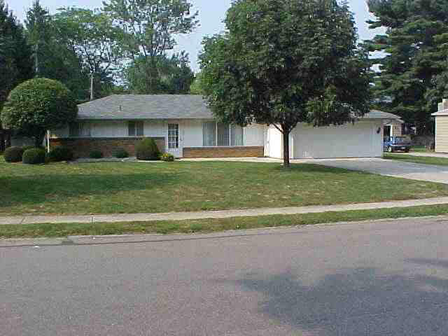 806 E Third St, Auburn, IN 46706 photo 1