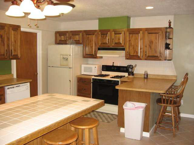 7320 Clemson Dr, Fort Wayne, IN 46819 photo 4