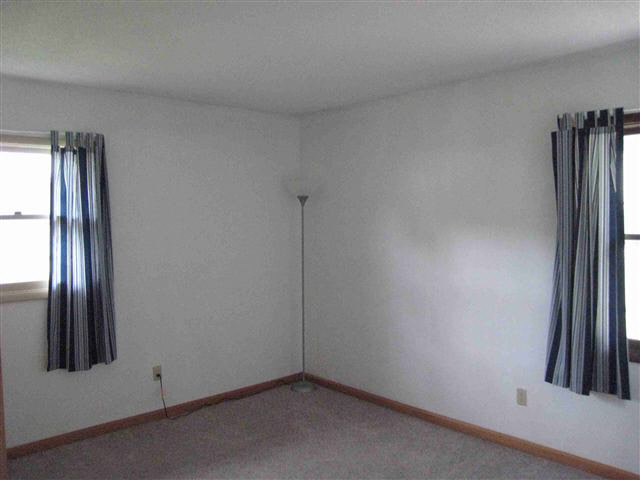 301 N Clark St, Auburn, IN 46706 photo 8