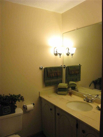 301 N Clark St, Auburn, IN 46706 photo 9